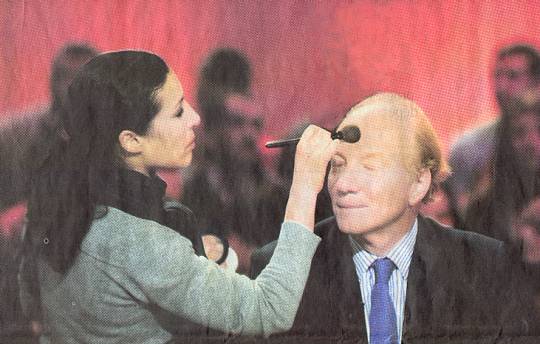 &mdash; Casse-toi, sarkonnard.