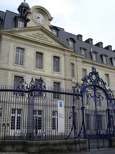Ancienne &Eacute;cole normale sup&eacute;rieure de jeunes filles (1881-1940)