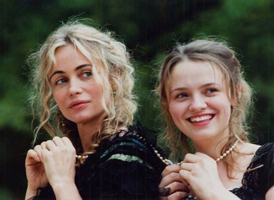 Emmanuelle B&eacute;art et Sara Forestier.
